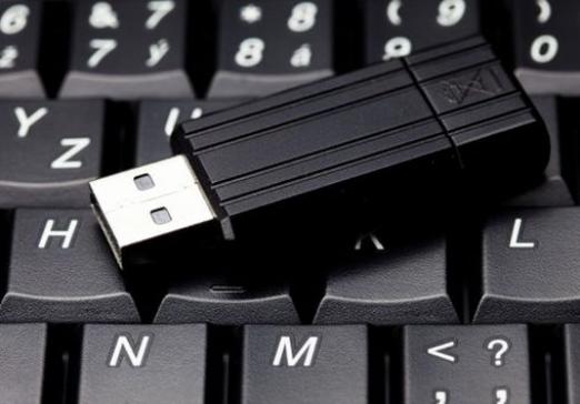 Proč nemůže počítač vidět jednotku USB flash?